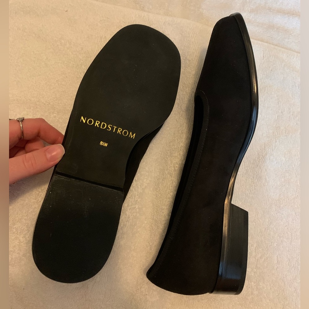 Nordstrom Black Low Heel Flat Shoe, Size 8.5W